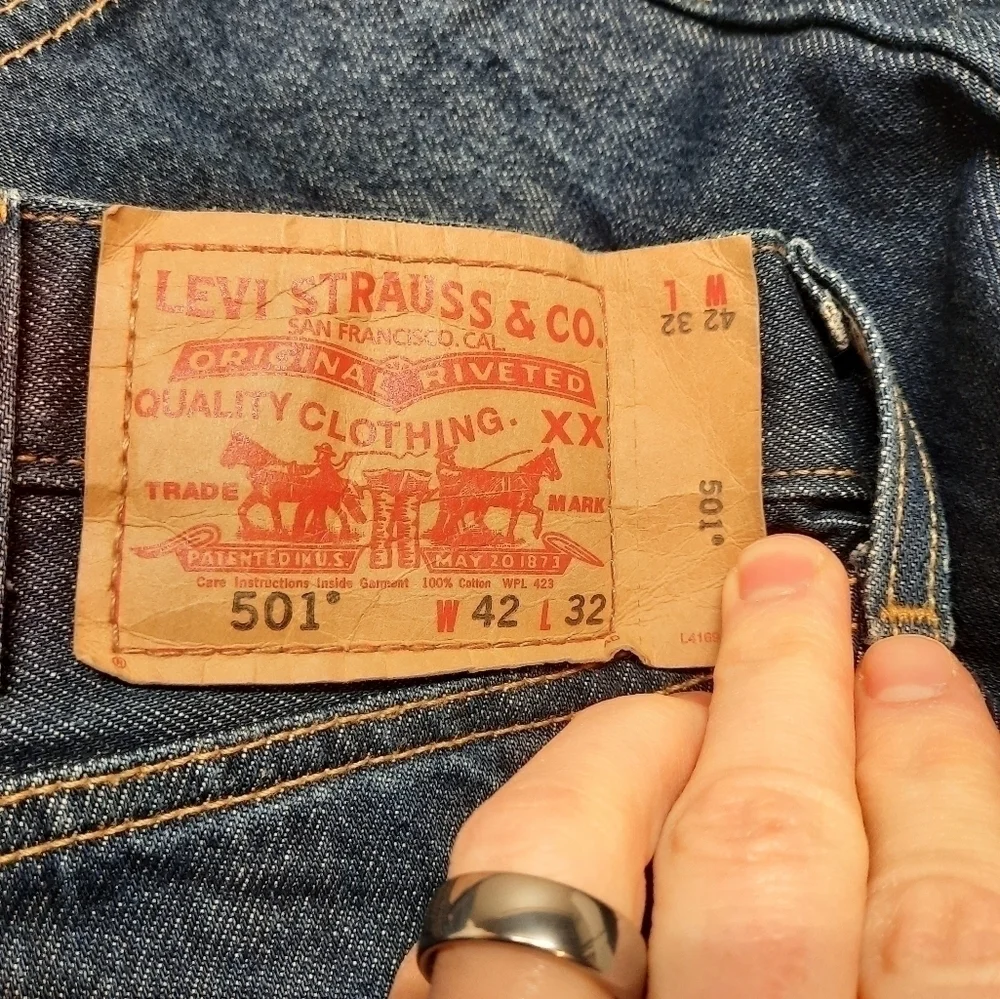 LEVI'S Original 501 Straight Leg Hidden Button Fly Mens Jeans (42 x 32) Blue
